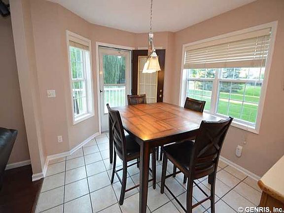 4th image of 124 Queensland Dr