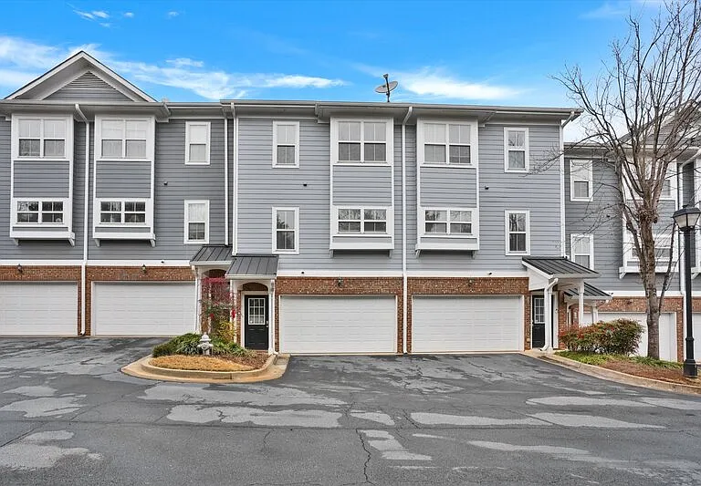 324 Carlyle Park Dr — Photo 24