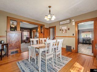 116 W E St, Elmwood, NE 68349