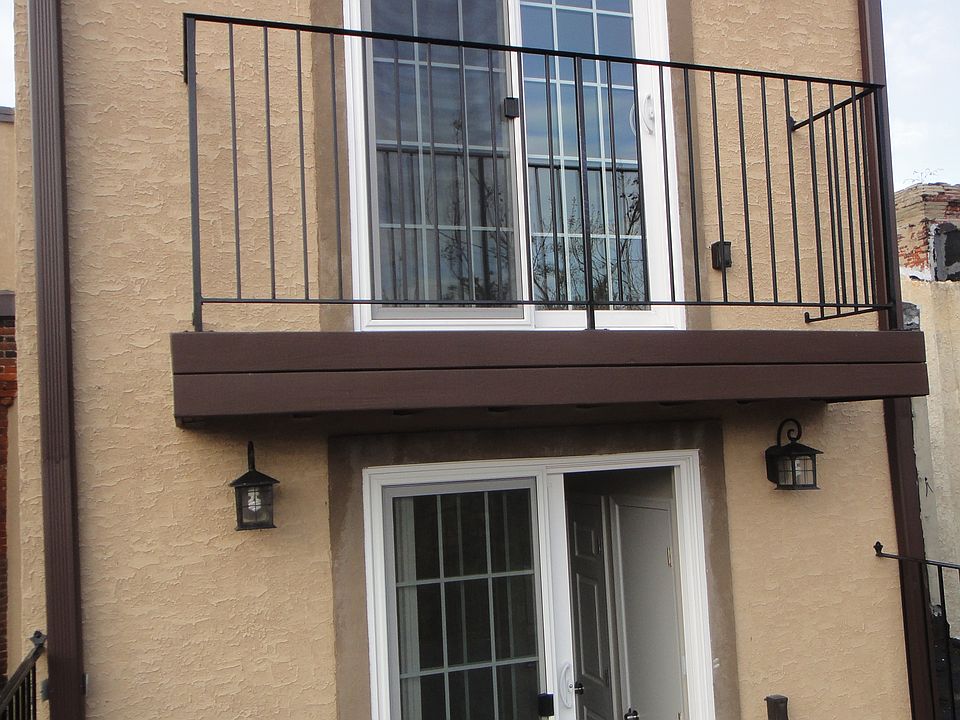 Deck & Balcony