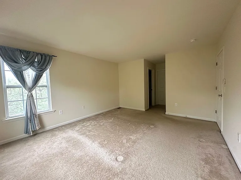 801 Juniper Ct — Photo 9