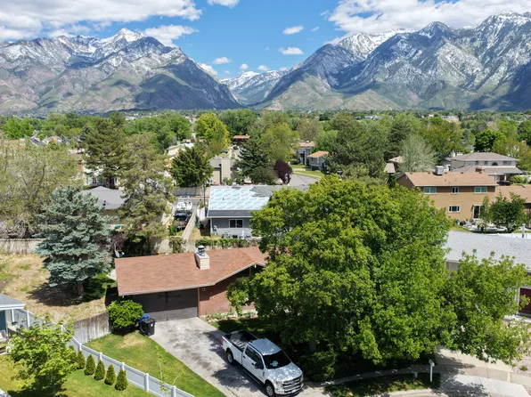 1483 E Winterwood Cir, Sandy, UT 84092