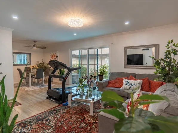 7554 Corbin Ave Unit 4, Reseda, CA 91335
