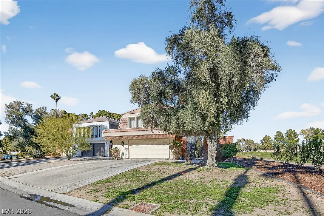 3 bed, 2.5 bath, 2127 sqft, $2,116 — Photo 3