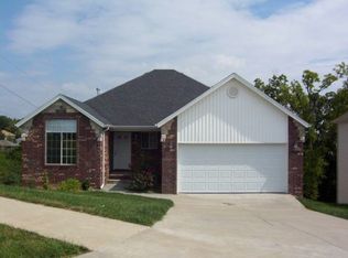 3180 S Anabranch Blvd, Springfield, MO 65807
