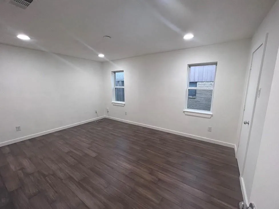 3 bed, 2.0 bath, 1565 sqft, $2,350 — Photo 4