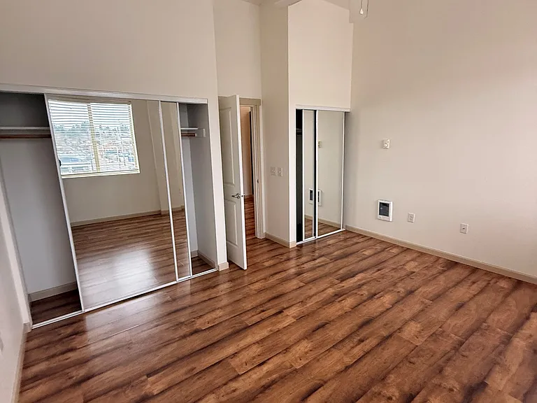 406 Legion Way Southeast — Photo 4