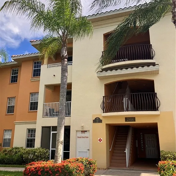 2904 Tuscan Dr #303 — Photo 1