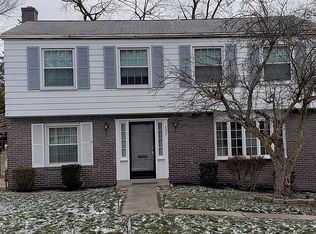 137 Foxcroft Rd, Pittsburgh, PA 15220