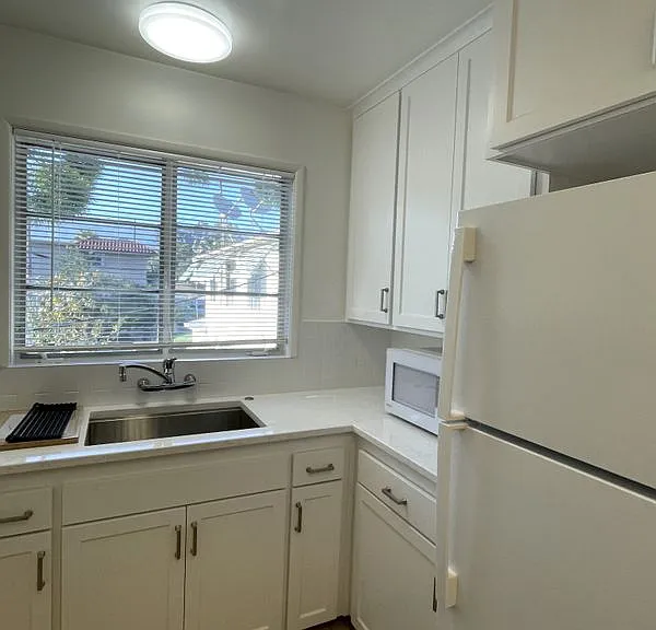 1767 Wabasso Way #1/2 — Photo 4