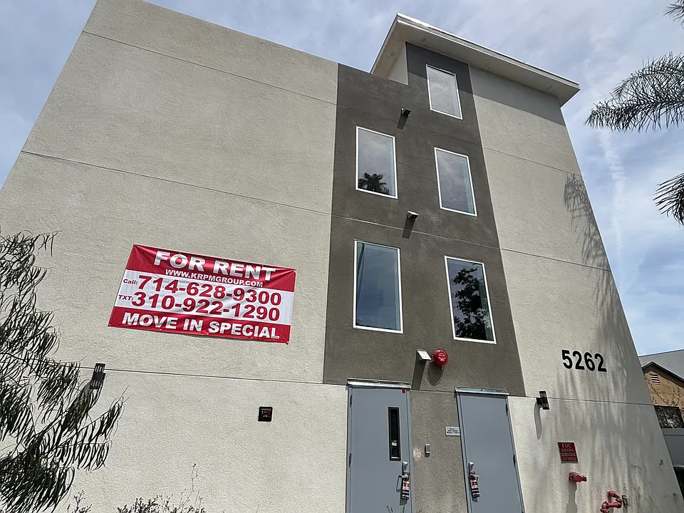 5262 Cleon Ave