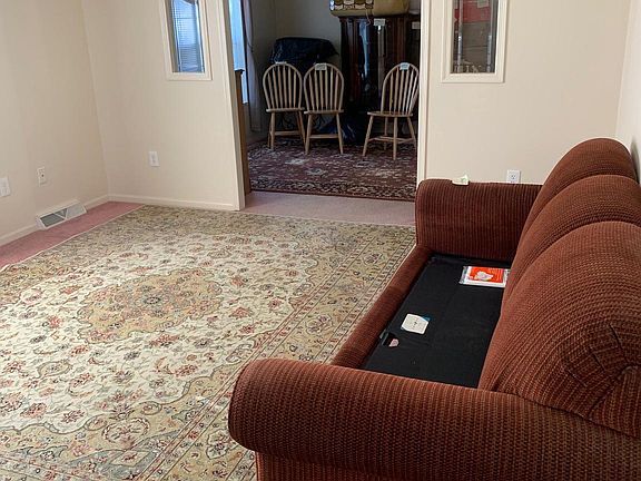 2nd image of 113 Carver Ln