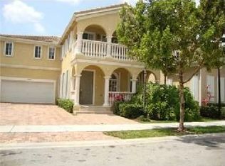 27300 SW 143rd Ct, Homestead, FL 33032