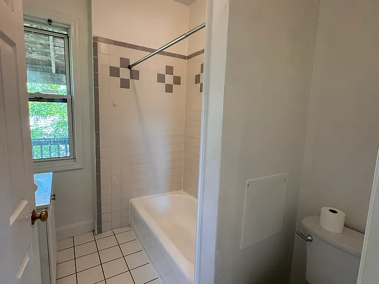 13 Bismarck St #3 — Photo 4