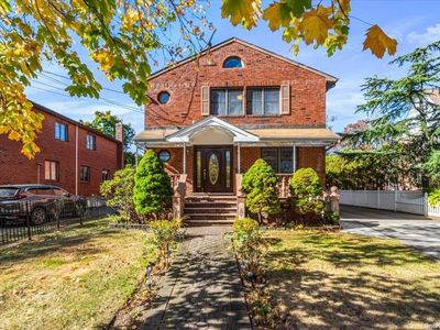 148 Piccadilly Downs, Valley Stream, NY, 11581