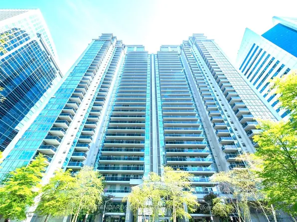 4978 Yonge St, Toronto, ON