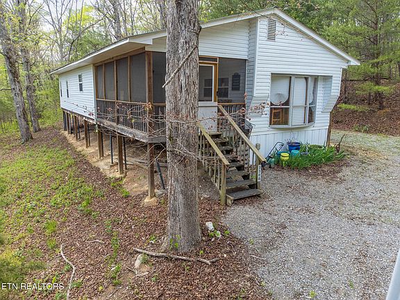 3rd image of 3300 Malone Rd