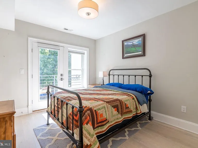 3918 W St NW #6 — Photo 10