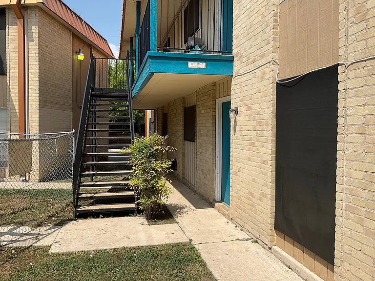 The Timbercreek Apartments — Photo 9