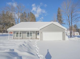 124 Stewart Ave, Farmington, ME 04938