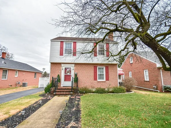 215 N Tennessee Ave, Martinsburg, WV 25401