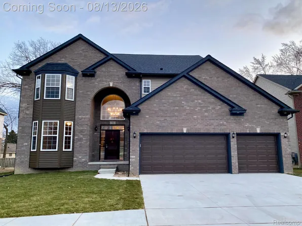 72 Arthur Dr, Troy, MI 48083
