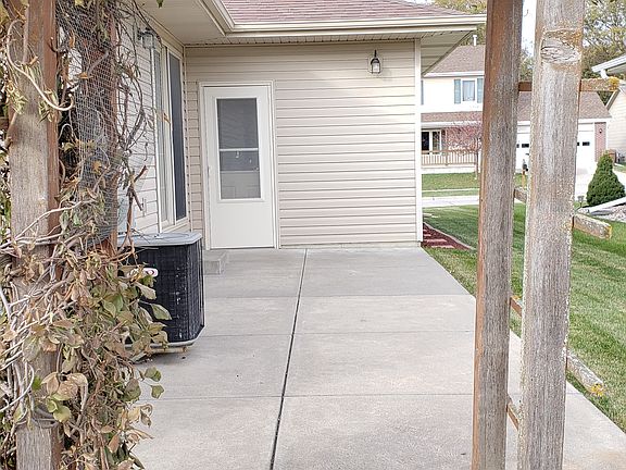 3rd image of 553 Graham Park Dr