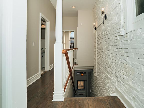 3rd image of 3667 Russell Blvd #A