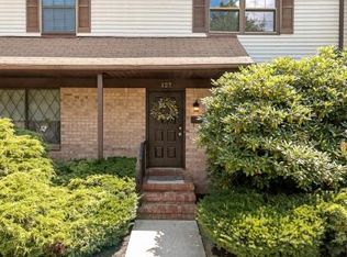 127 Riva Dr, Hackettstown, NJ 07840