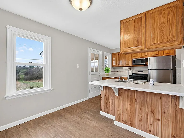 10505 Ewell Dr — Photo 4