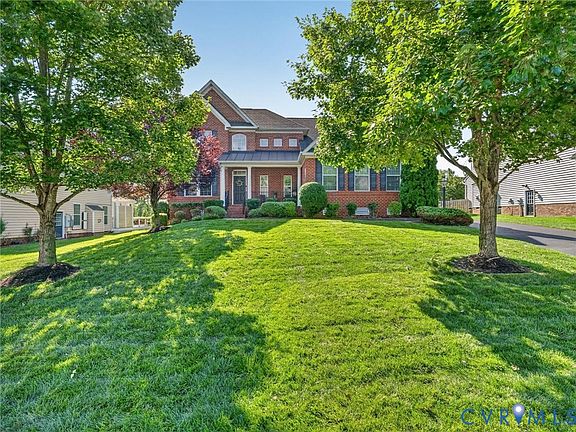 2nd image of 4926 Amberwell Place Gln