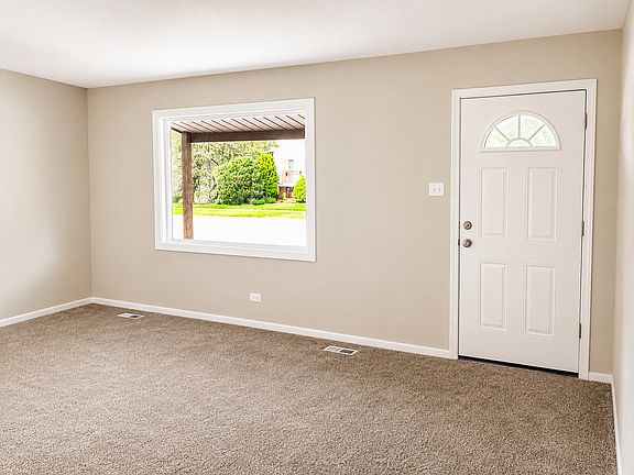 4th image of 16908 Laramie Ave