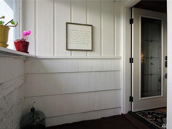 4th image of 4612 18th Ave SE