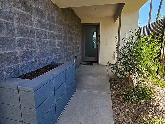 3rd image of 1020 E Spence Ave #1016