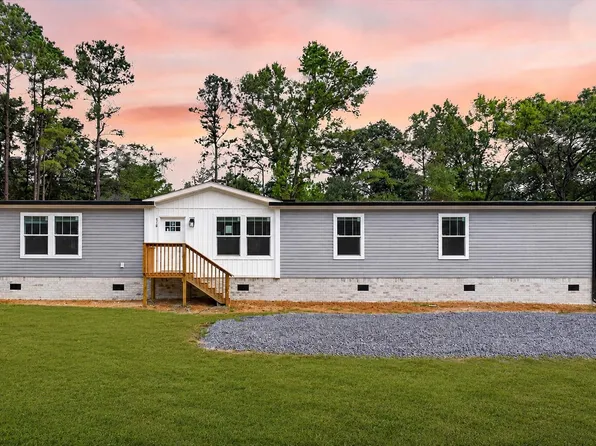 519 Stephens Ln, Moncks Corner, SC 29461