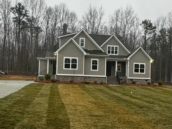 3081 Poe Rd, Soddy Daisy, TN 37379