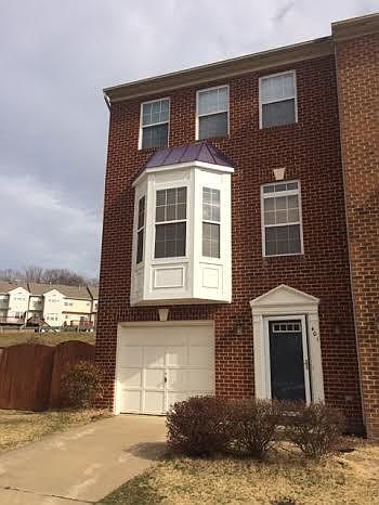 1st image of 401 Dundee Pl