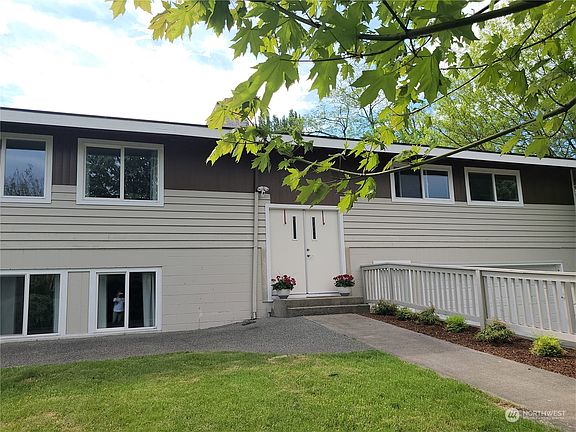 2nd image of 3626 33rd Street NE