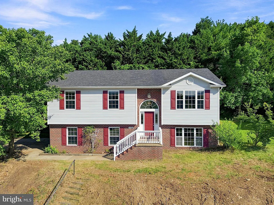 1183 River Bend Ct