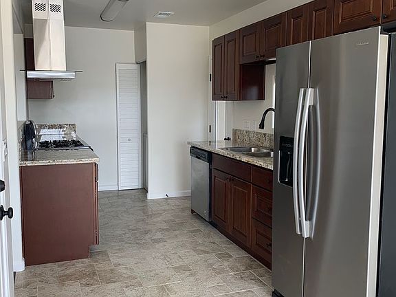 5th image of 4740 Hillcrest Ave #A
