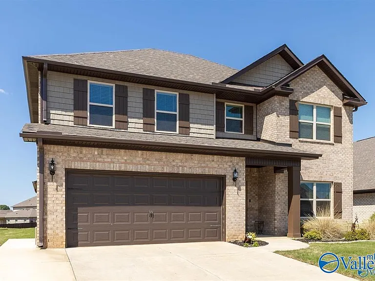 107 Ranna Dr — Photo 2