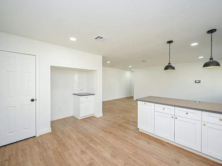 4710 Hershe St — Photo 29