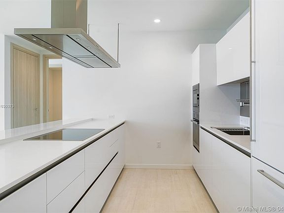 2nd image of 1000 Brickell Plz #Penthouse 5006