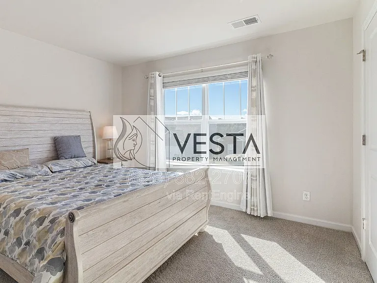 240 Ridgeview Ln — Photo 32