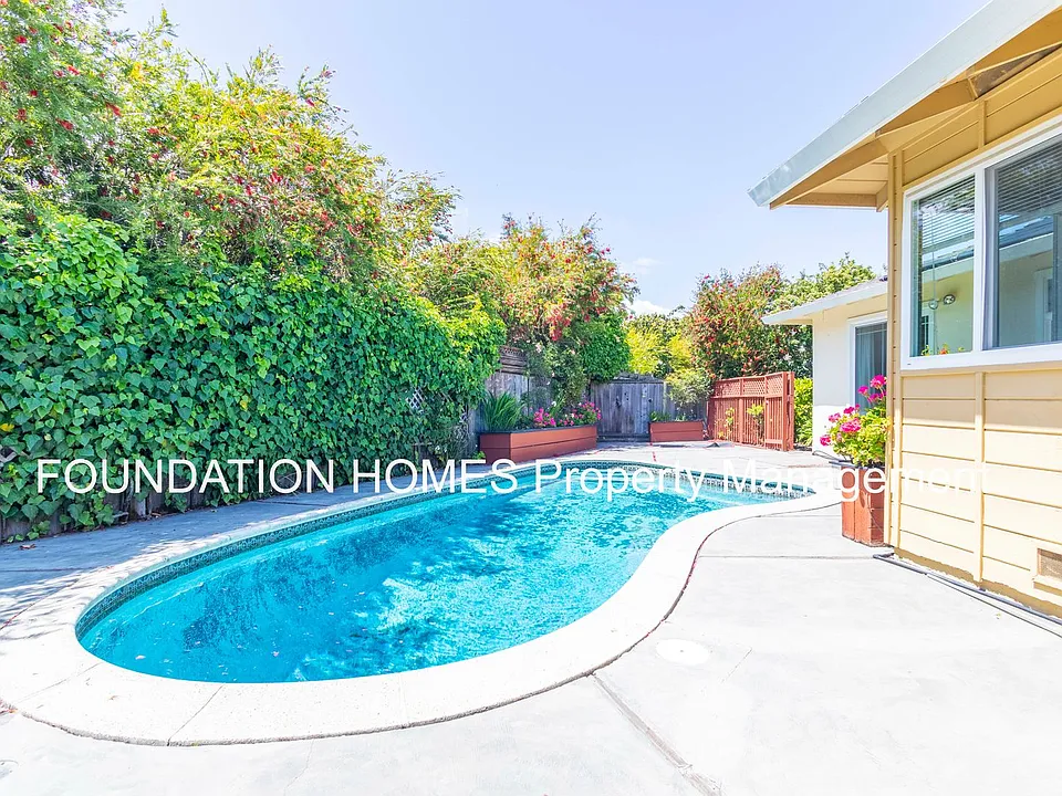 5 Harvard Dr