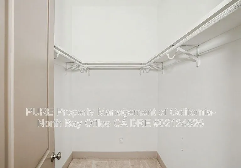 1920 Fountainview Cir — Photo 20