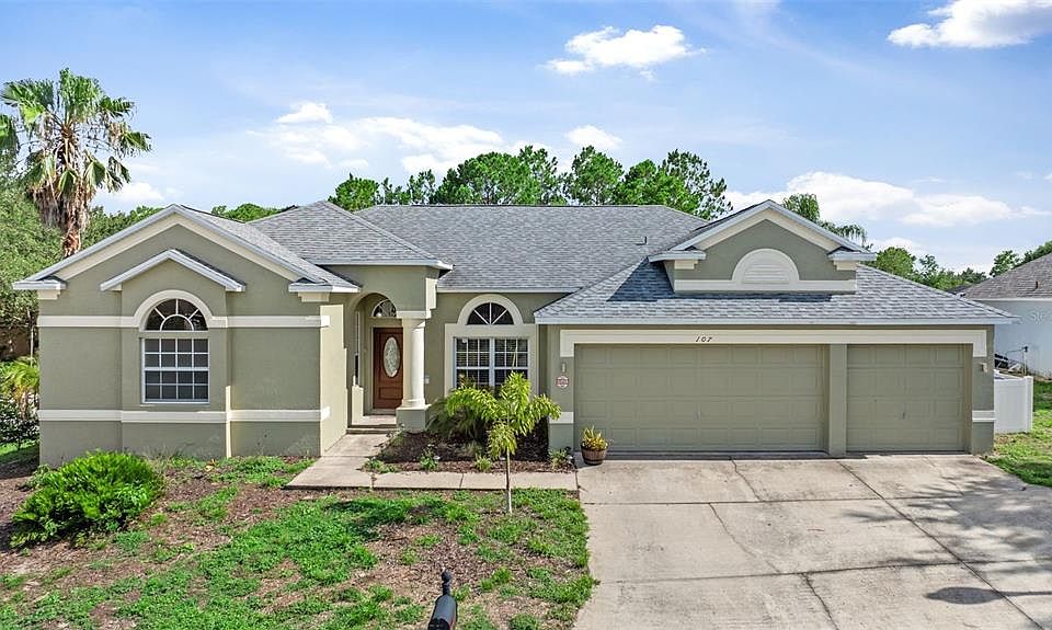 1st image of 107 BLUE HERON COURT