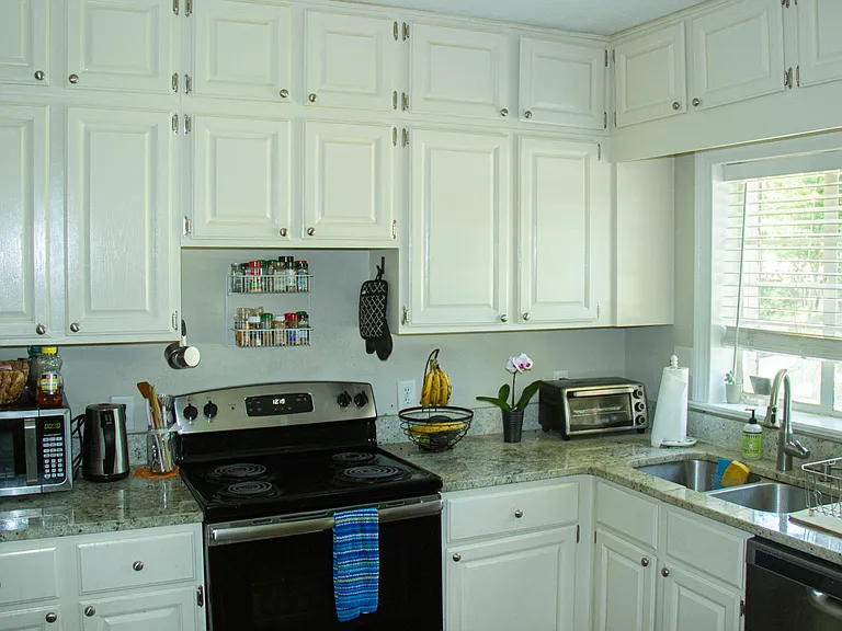 4715 Western Blvd — Photo 7