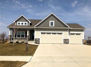 1702 NW Pine View Cir, Ankeny, IA 50023