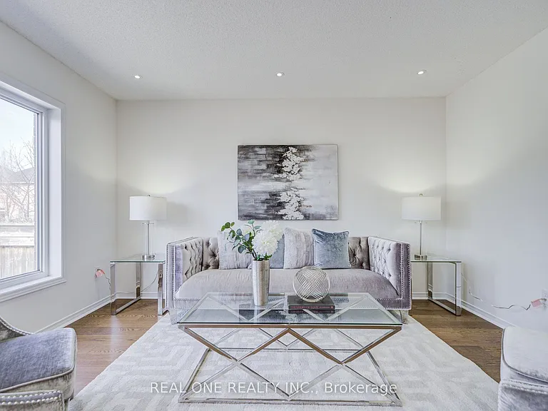 65 Westcliffe Cres — Photo 12
